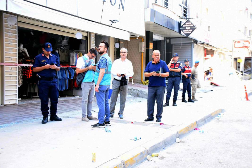 İzmir'deki patlamanın ardından hasar tespit çalışmaları başlatıldı 18